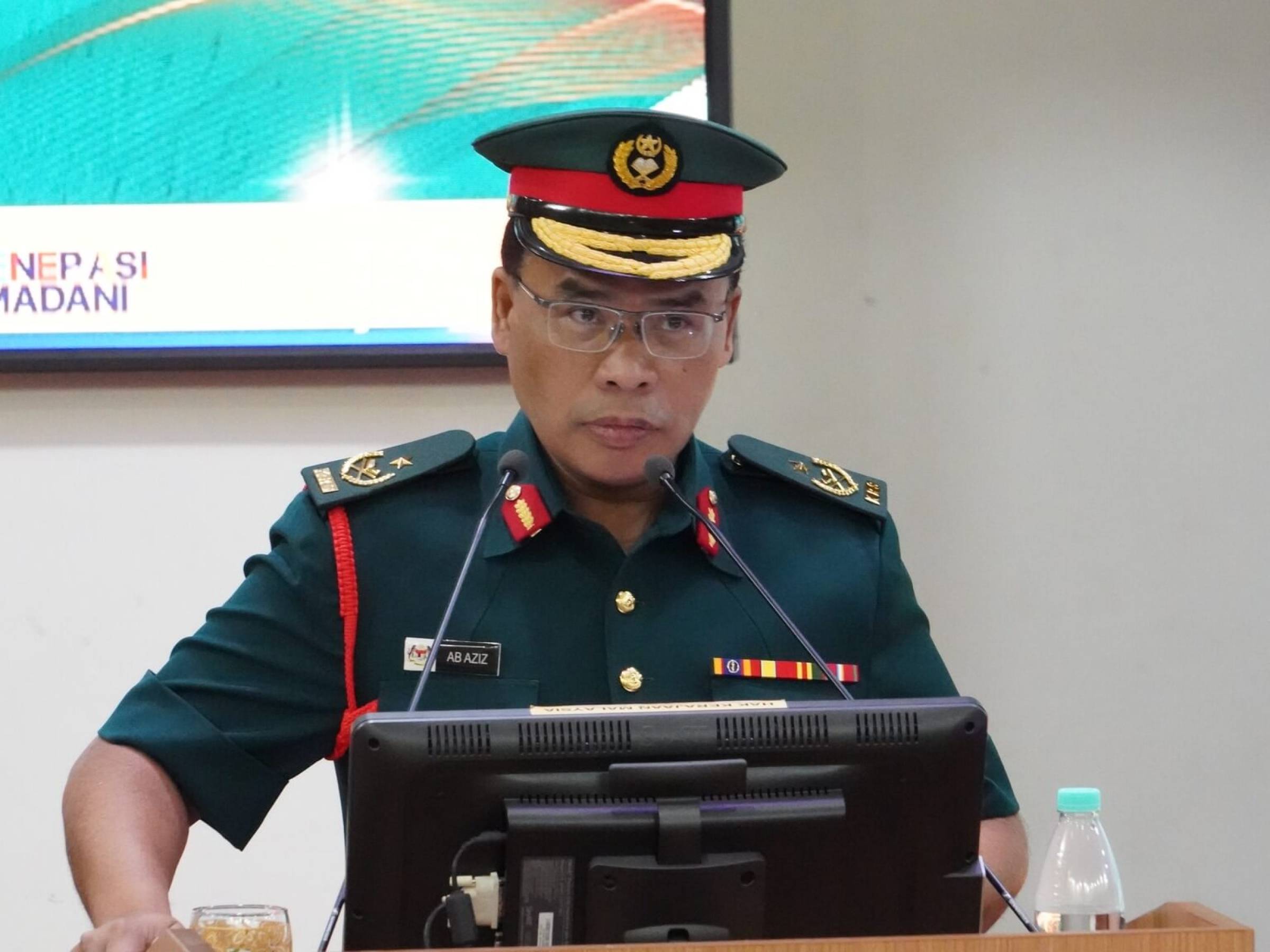 Majlis Pentauliahan Pegawai Pengurusan Kadet Remaja Sekolah (KRS) Peserta NPQEL Ambilan Tahun 2025